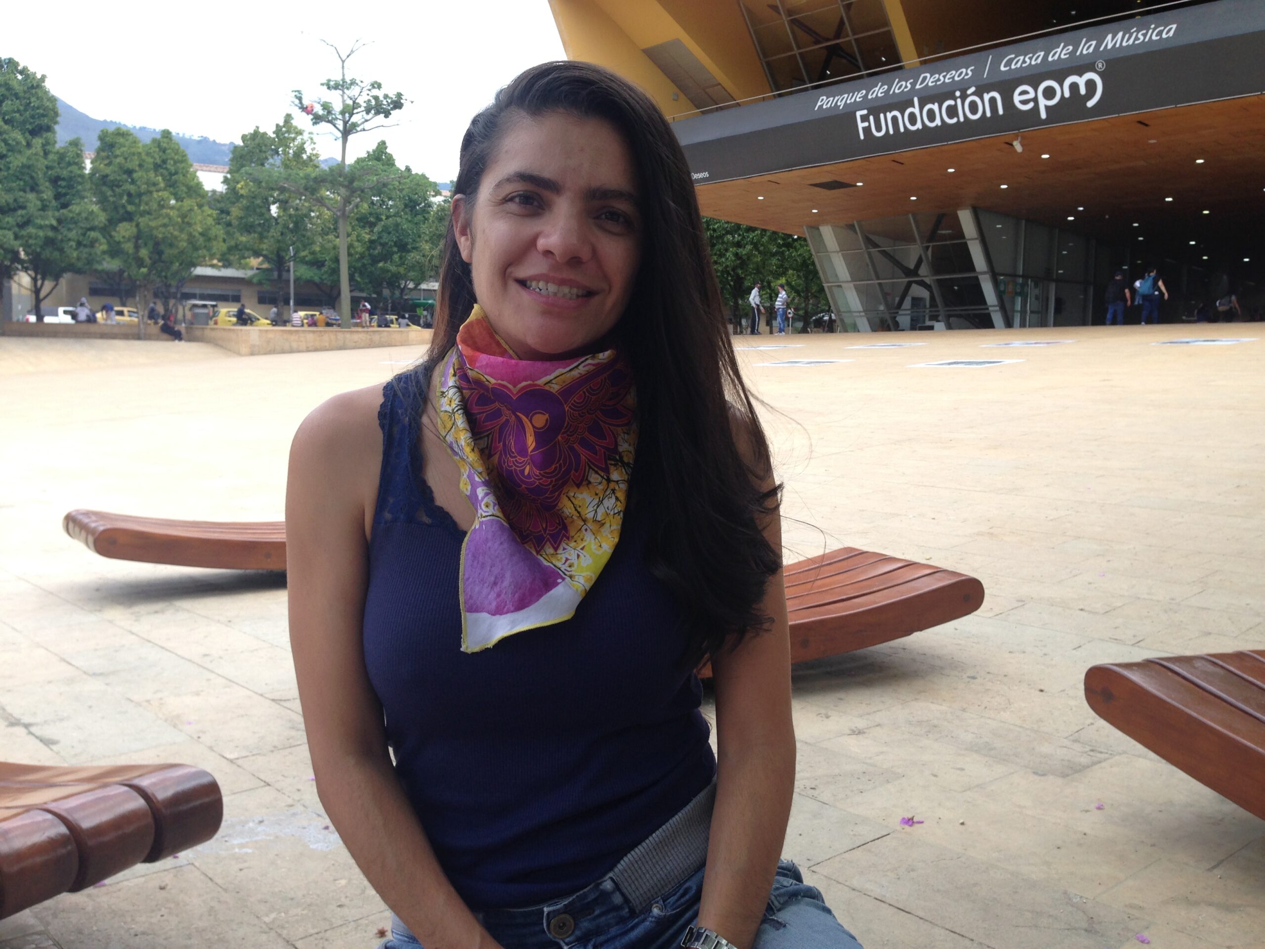 Ghiomara Aristizábal Morales pertenece al movimiento Estamos Listas, además lidera la campaña "Buscarlas Hasta Encontrarlas" y desde el Planetario lidera un proyecto de "Mujeres en la ciencia"